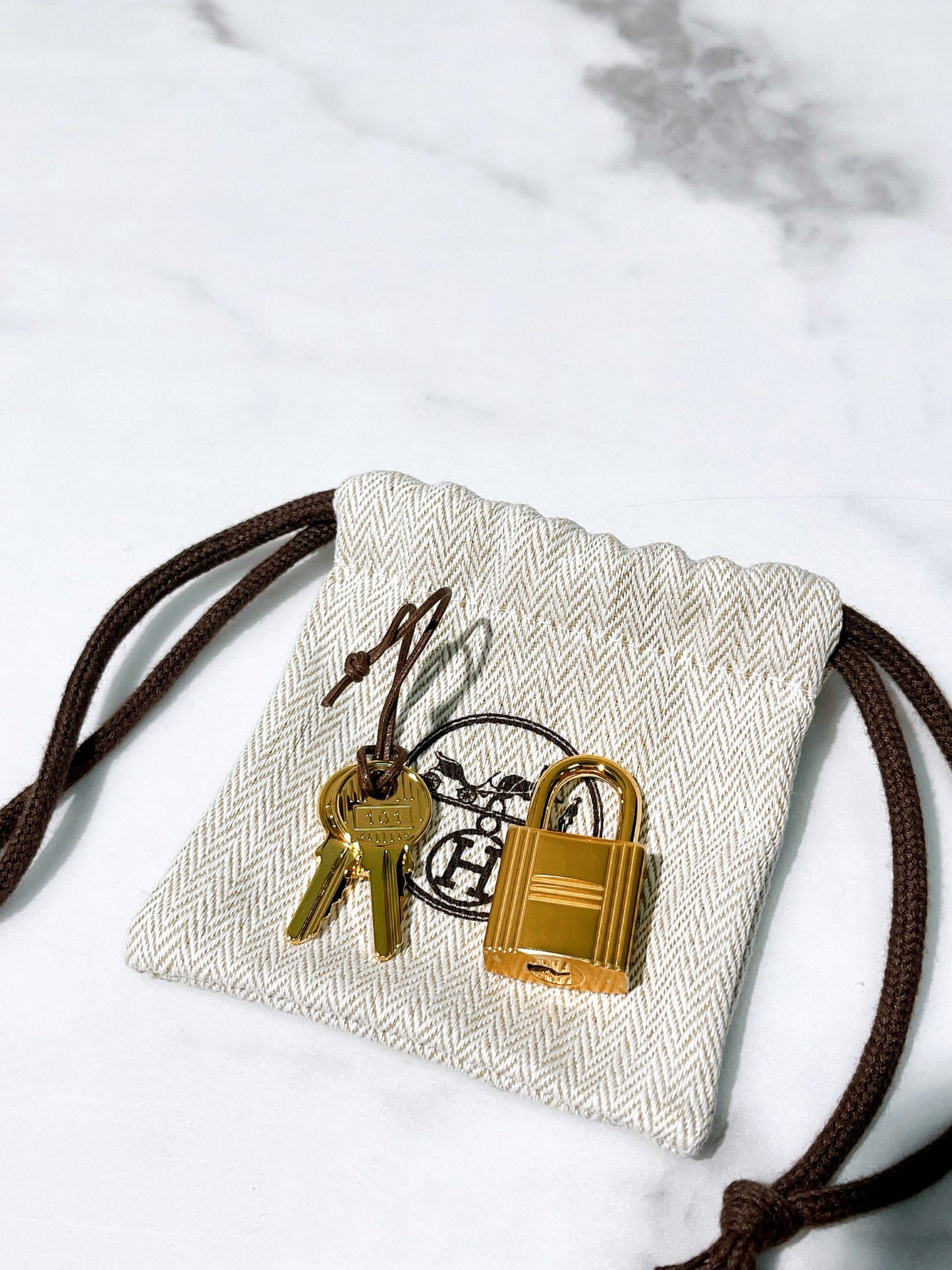 HERMES PICOTIN 22 NOIR/GOLD