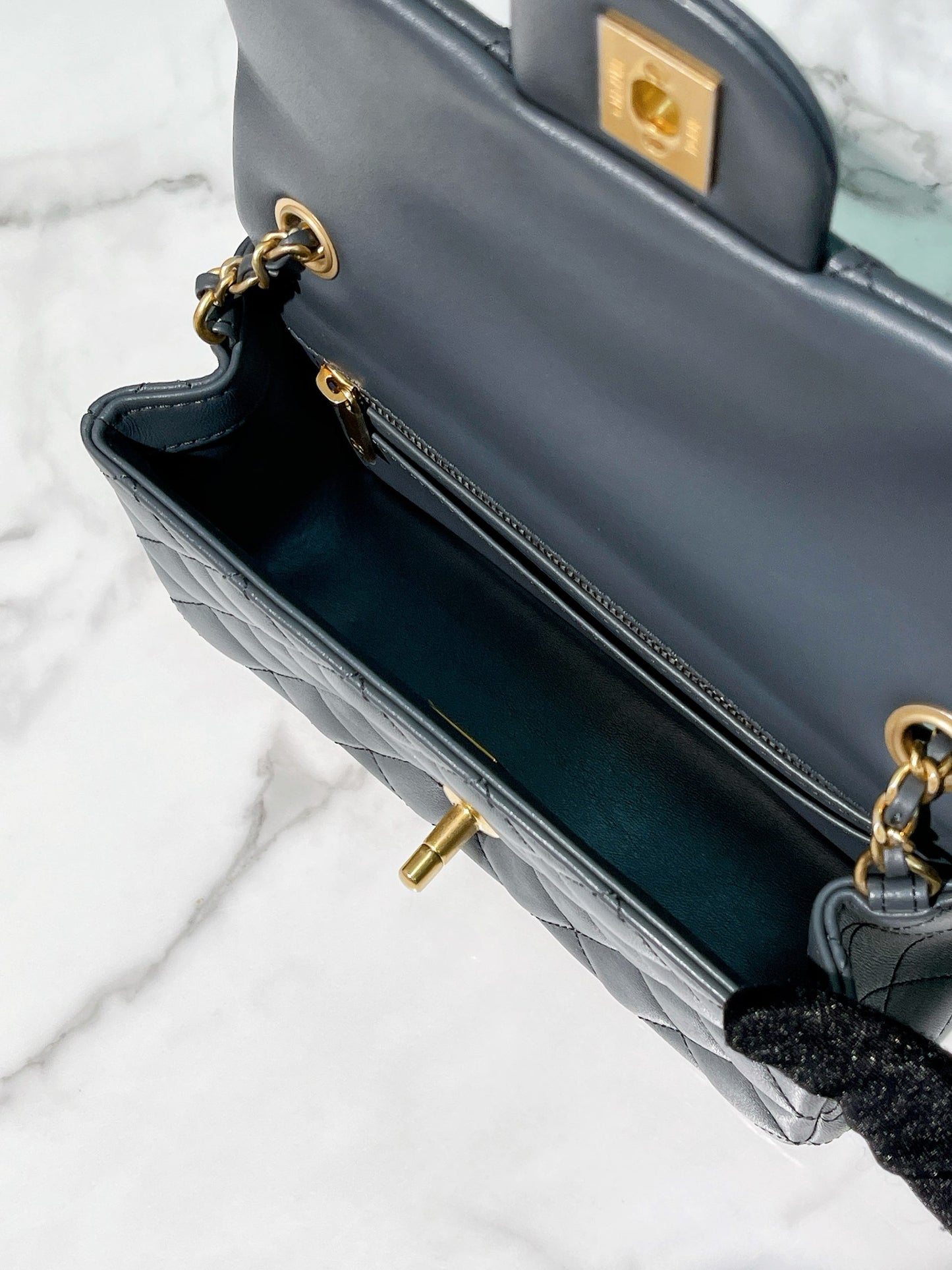 CHANEL 23K MINI FLAP