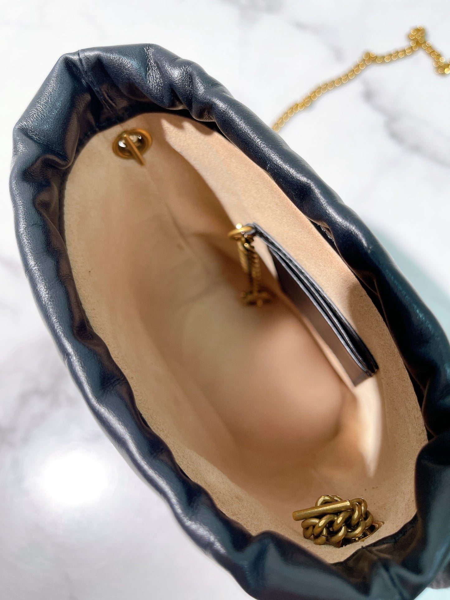 GUCCI MARMONT BUCKET