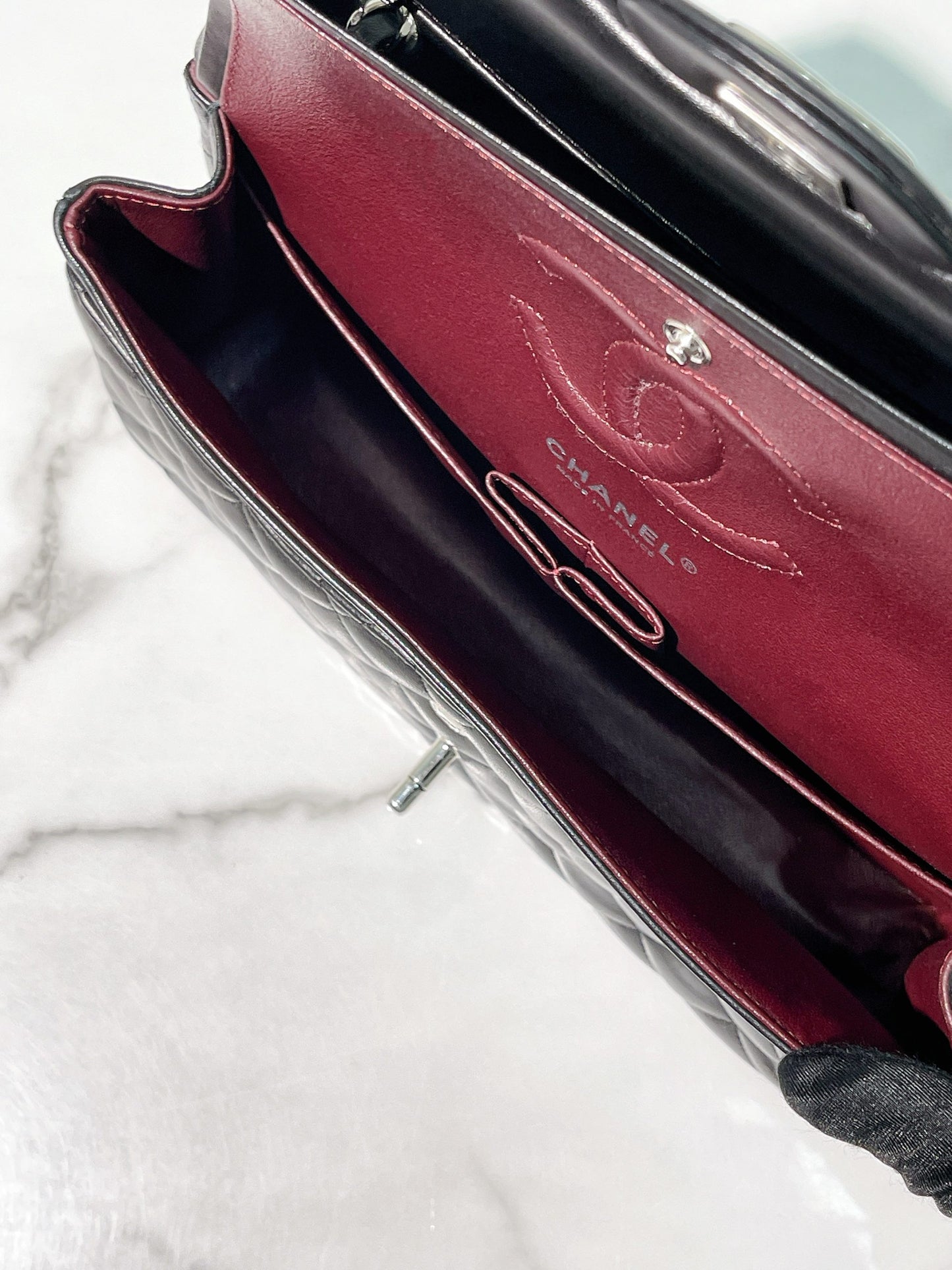 CHANEL CLASSIC FLAP, Black/Silver