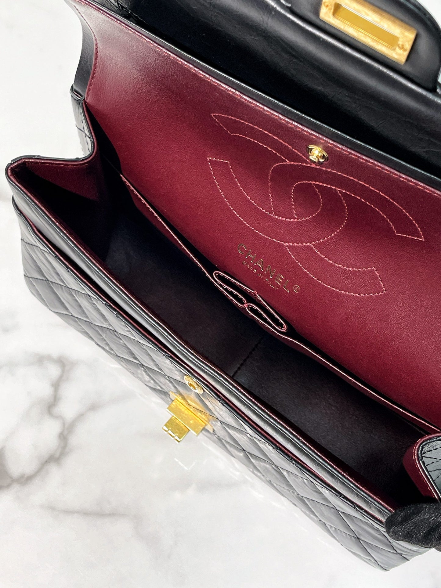 CHANEL 2.55 LARGE, Black/Gold