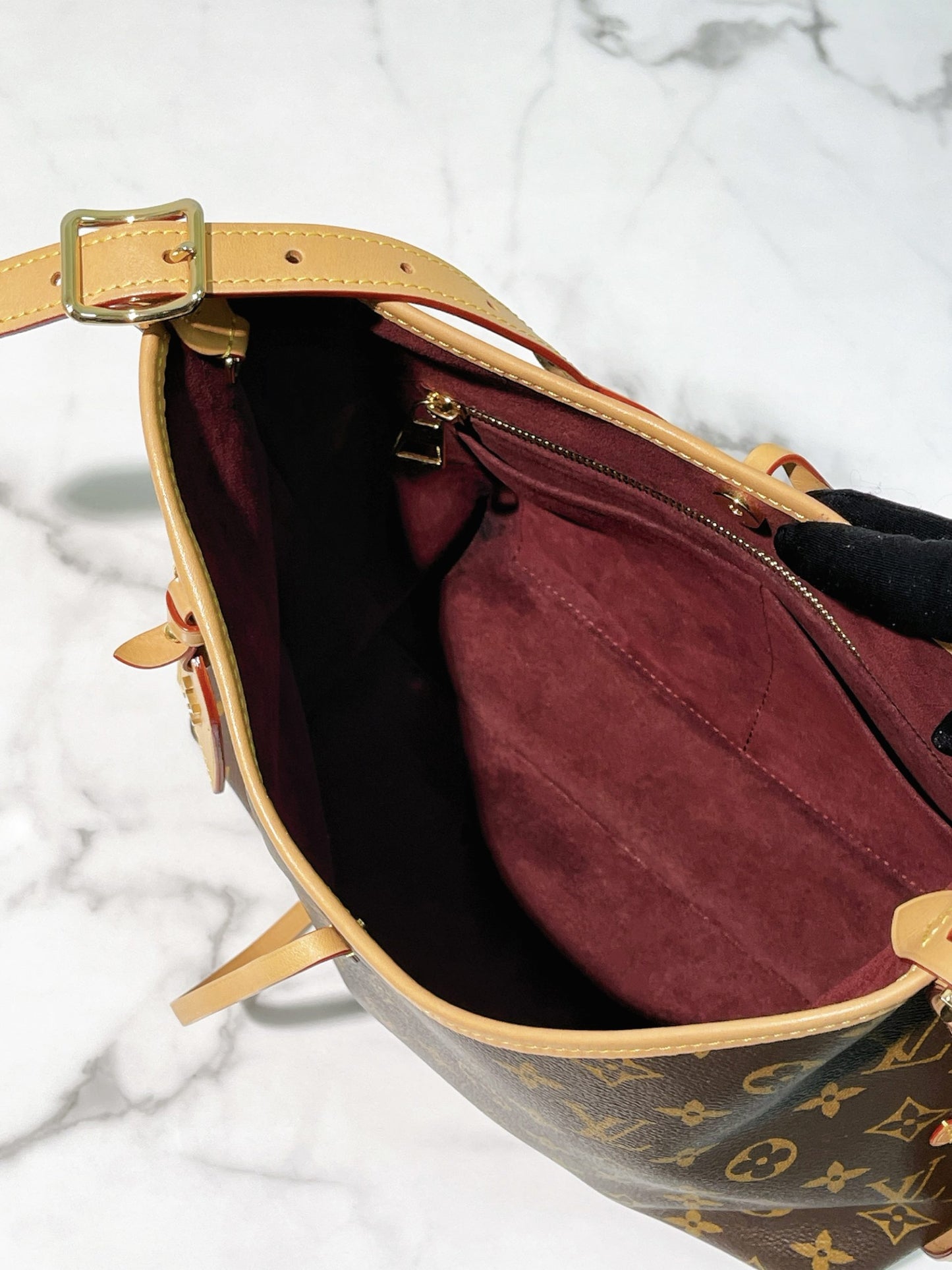 LV CARRYALL PM, Monogram