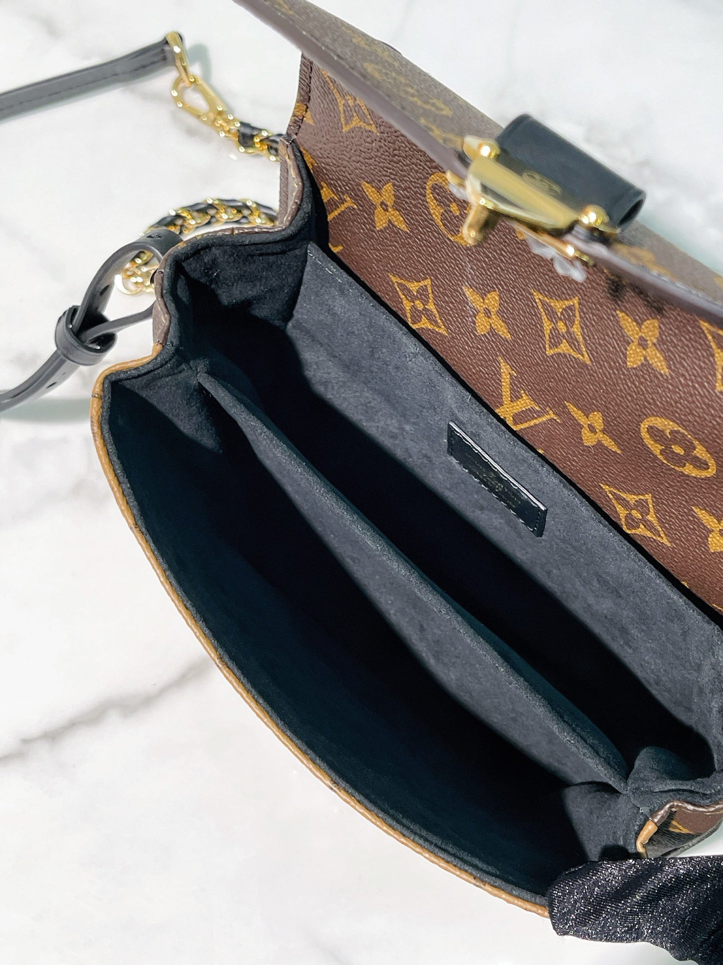 LV POCHETTE METIS BACKPACK, Monogram