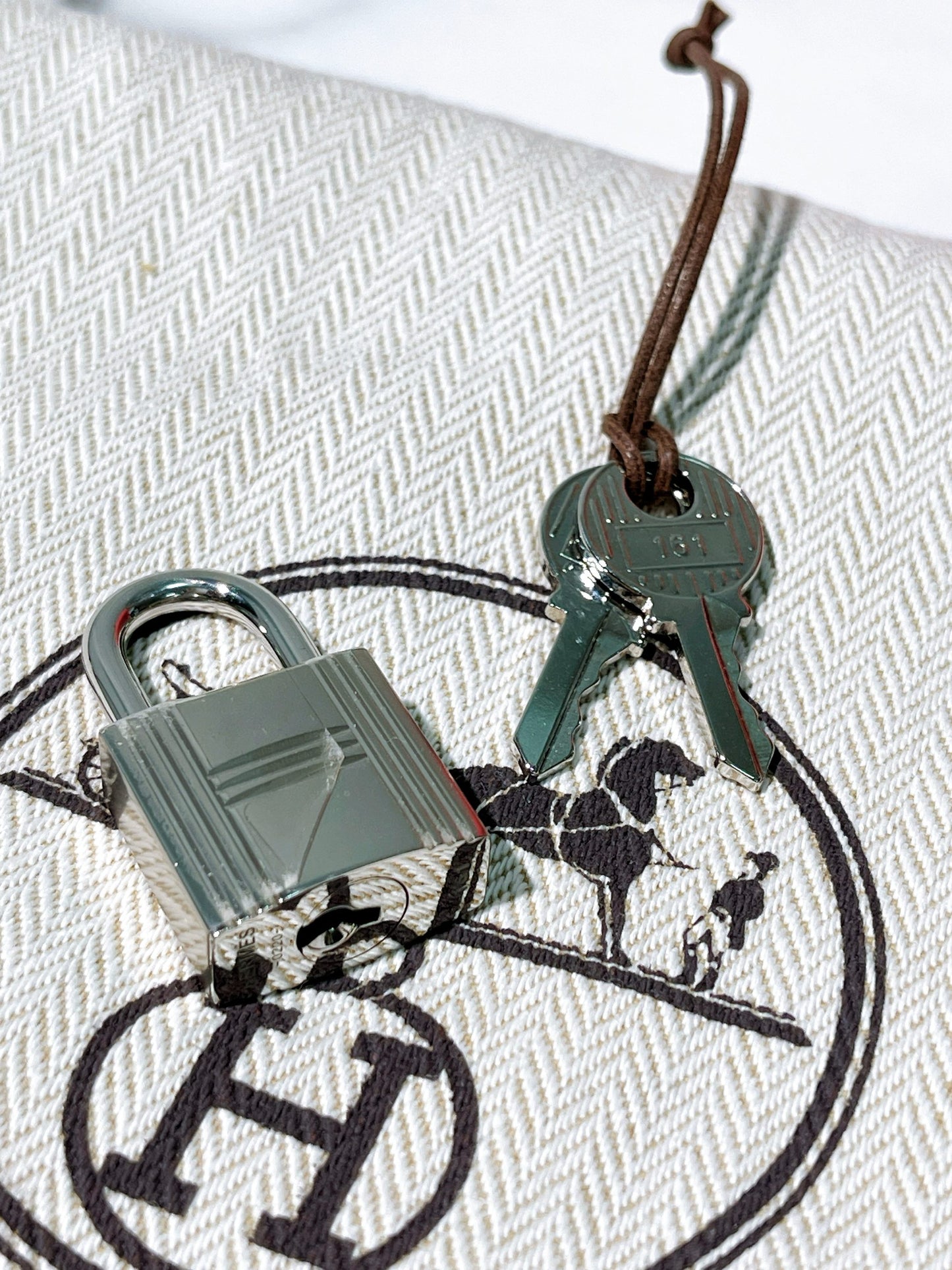 HERMES PICOTIN 18, Rose Lipstick/Silver