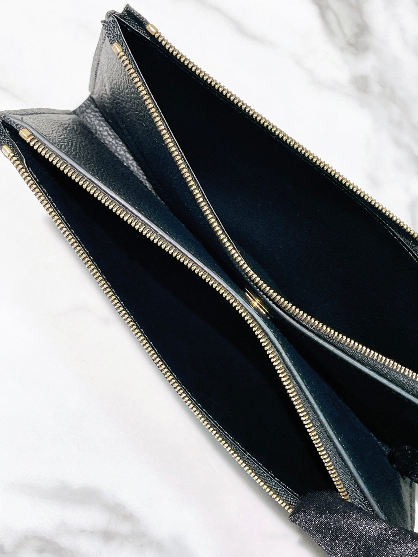 LV ZIP WALLET, Black/Gold