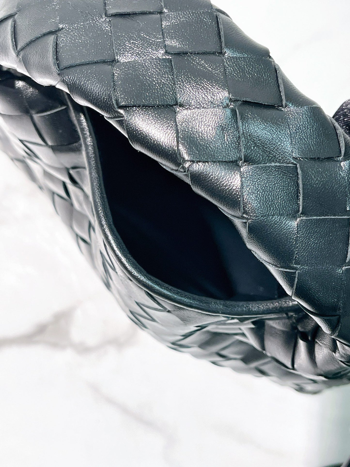 BOTTEGA VENETA MINI HOP, Black