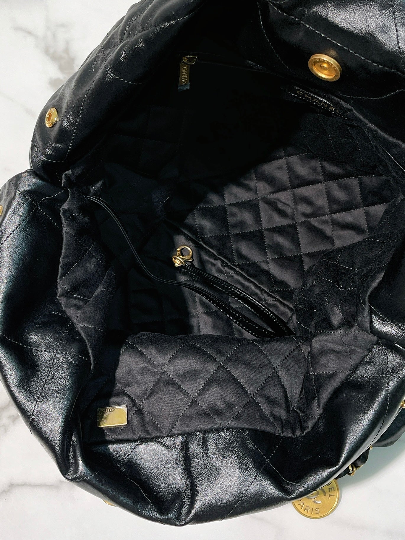 CHANEL LARGE 22 BAG, Black/Gold