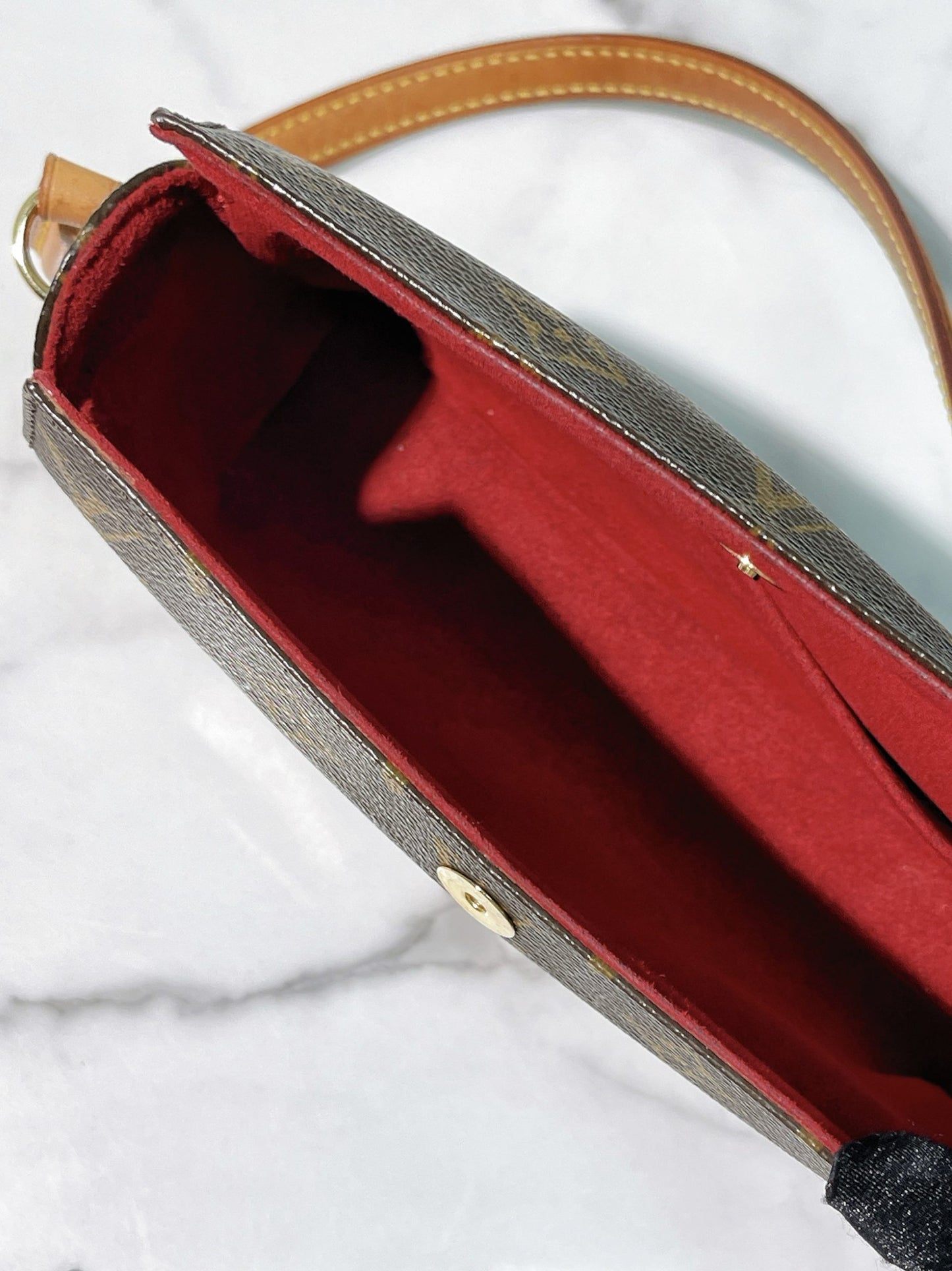 LV VINTAGE RECITAL, Monogram