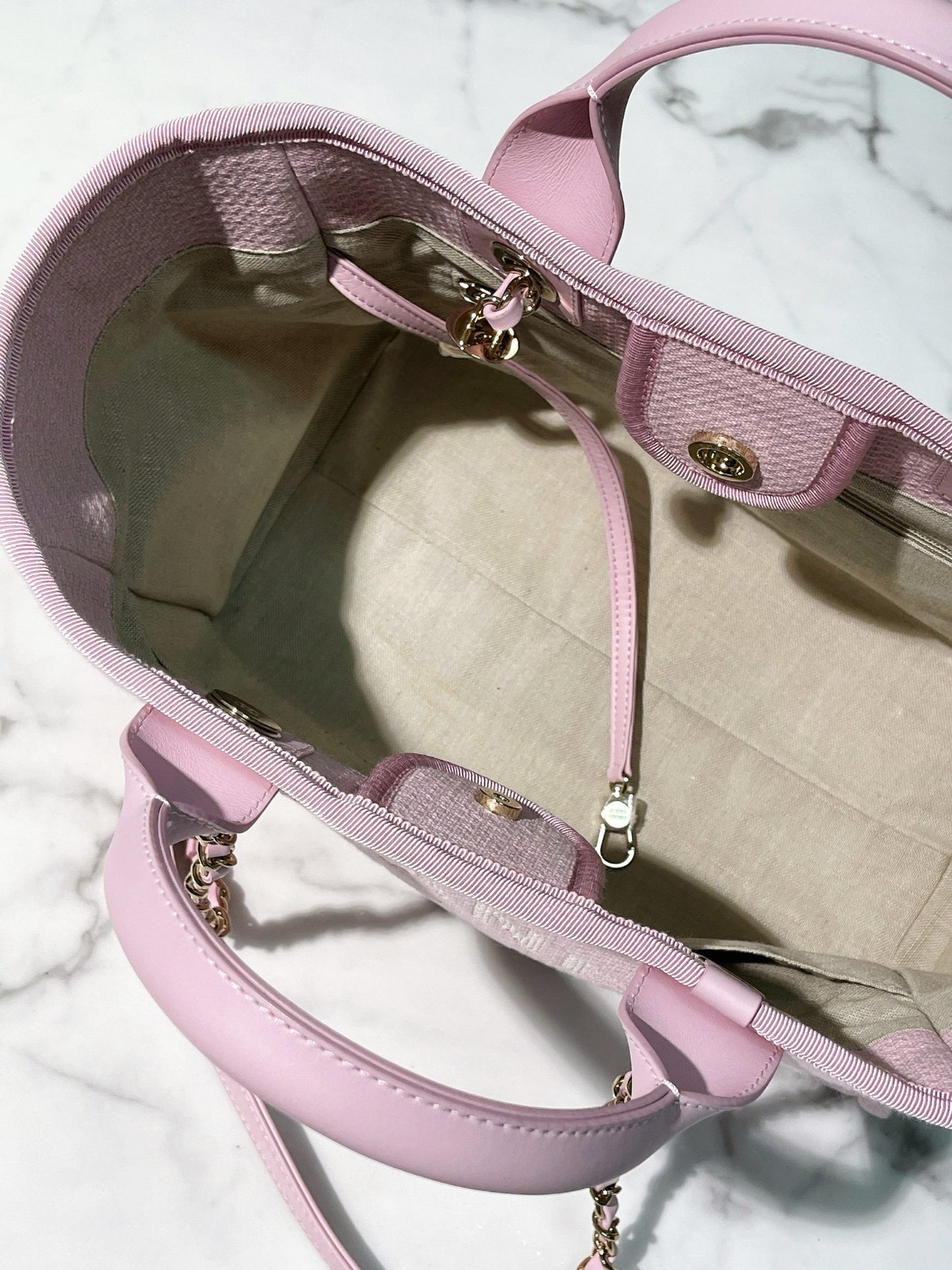 CHANEL 22S SHOPPING TOTE, Pink/Gold