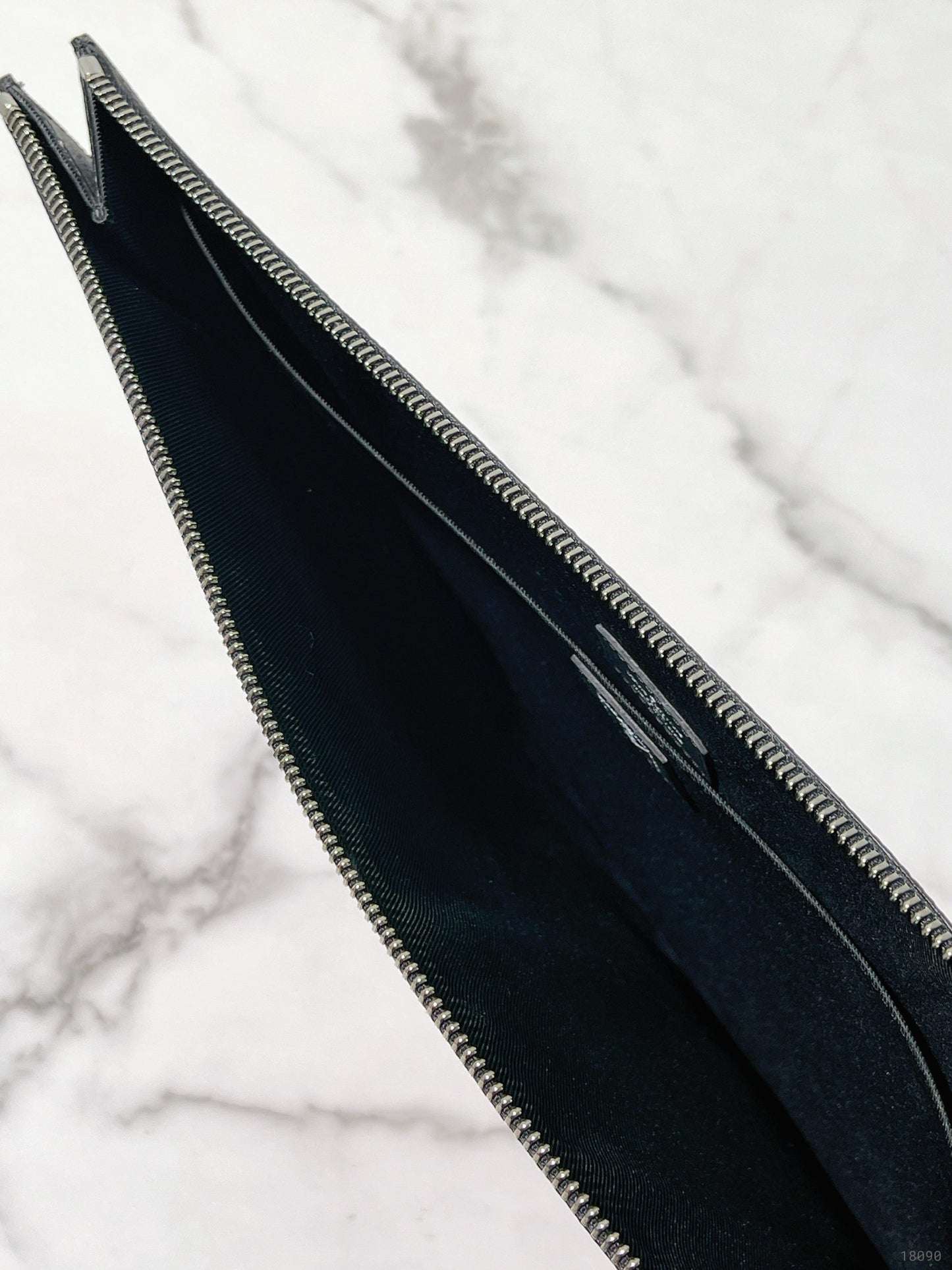 LV HAND POUCH, Damier