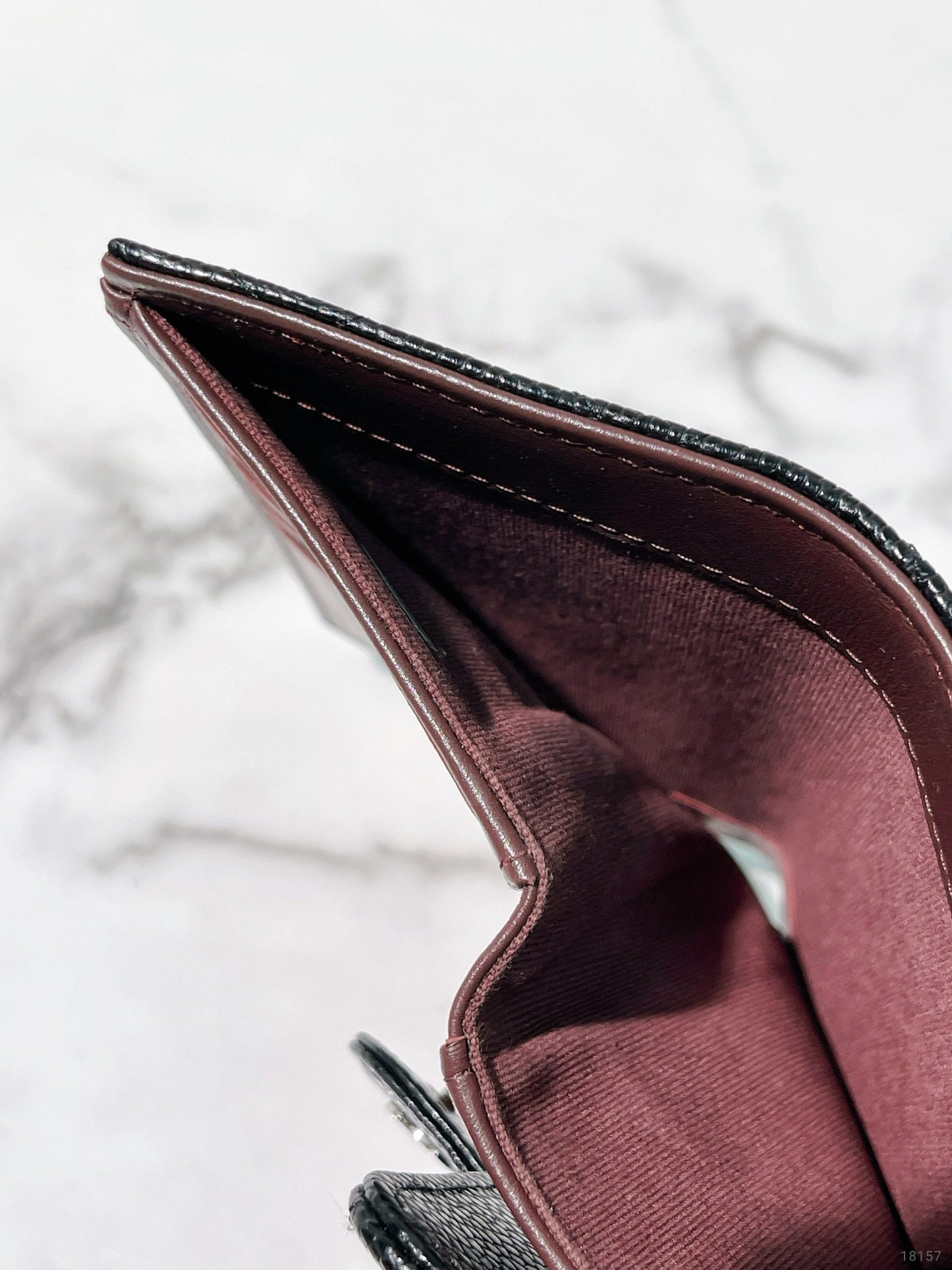 CHANEL CAVIAR CLASSIC WALLET, Black/Silver