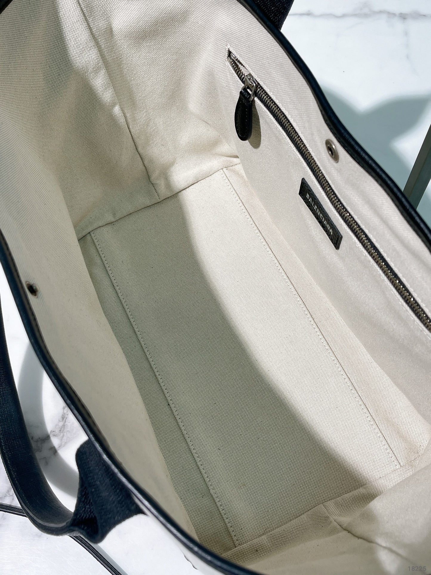 BALENCIAGA BIARRITZ TOTE, Medium