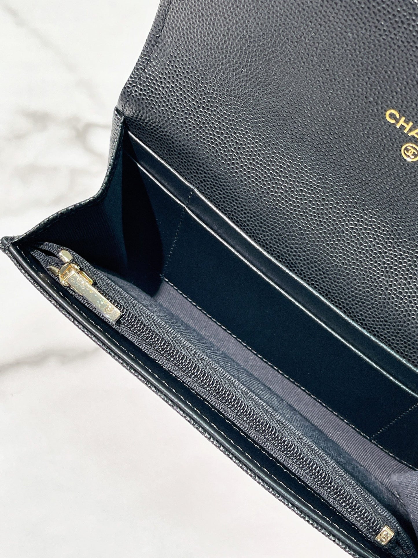 CHANEL 24S WALLET, Black/Gold