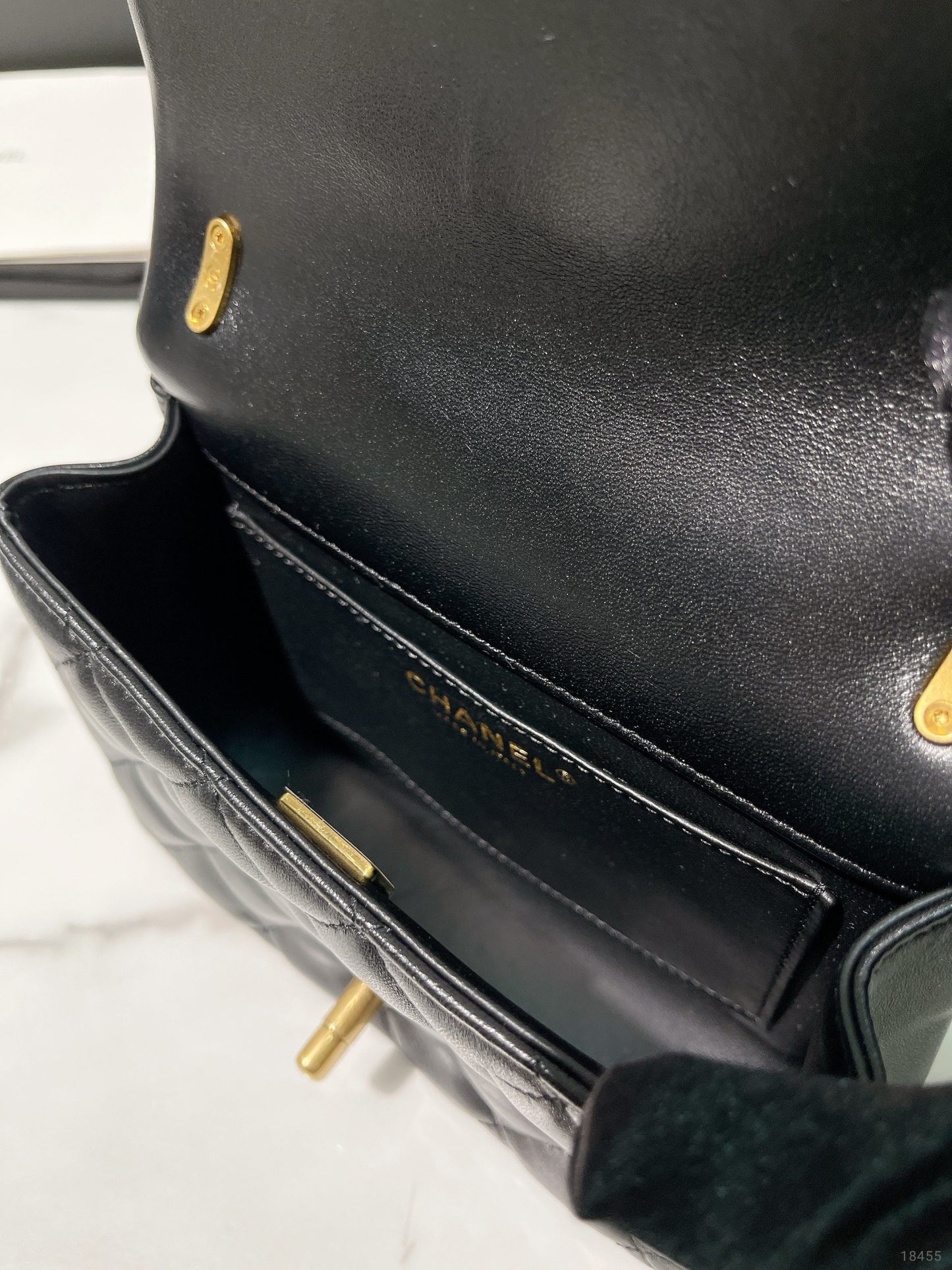 CHANEL 24P MINI SQUARE, Black/Gold