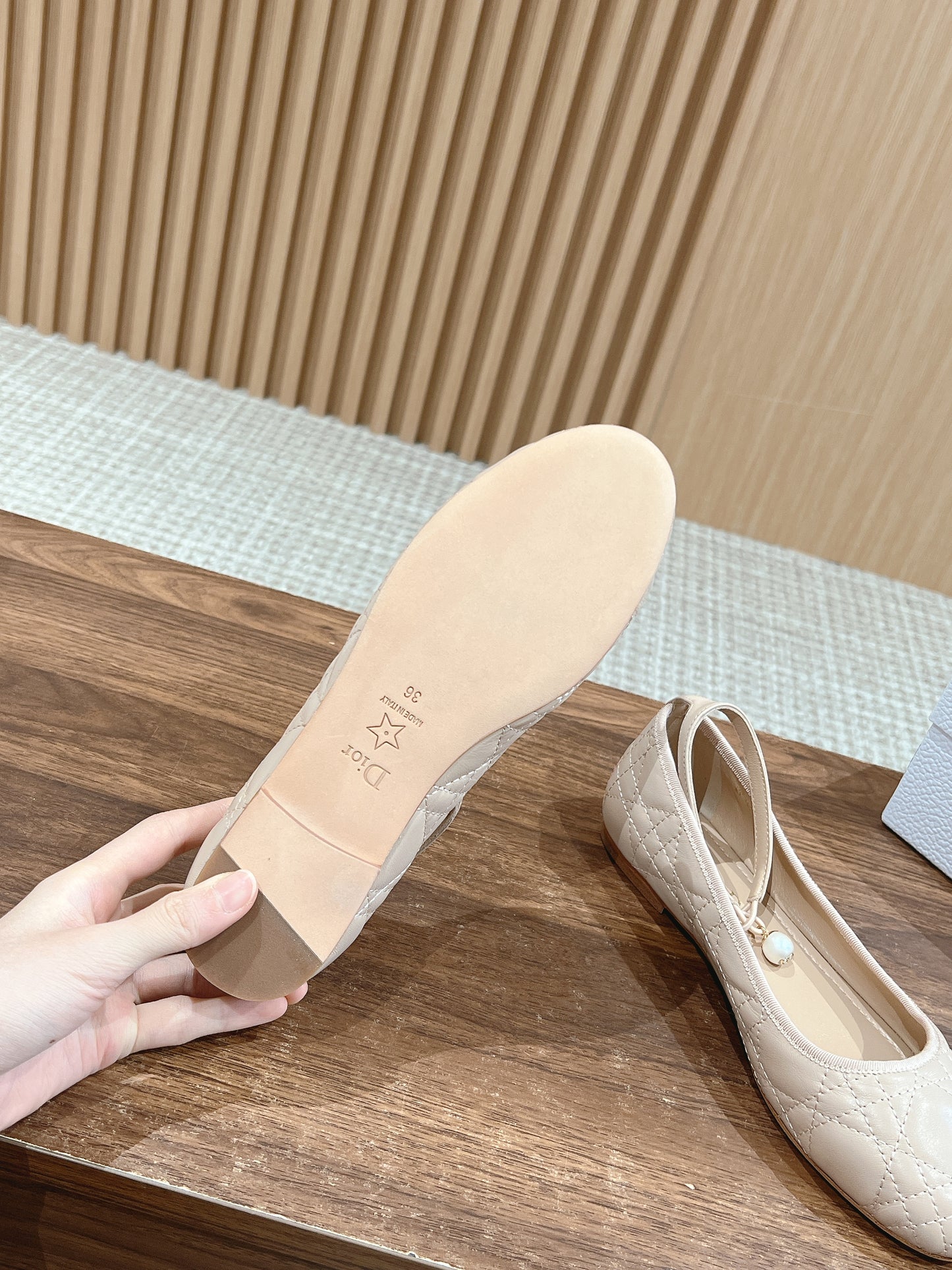 Dior Pearl Flats lambskin, Beige