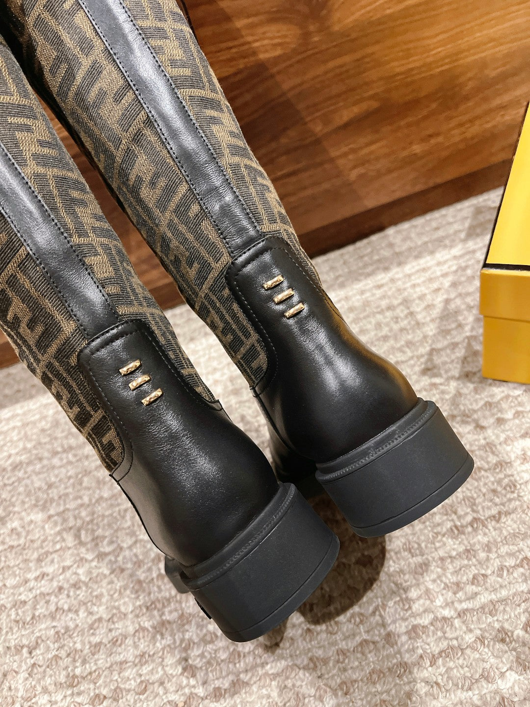 Fendi Fall/Winter Knee-High Boots“FF” Zucca Boots, Brown