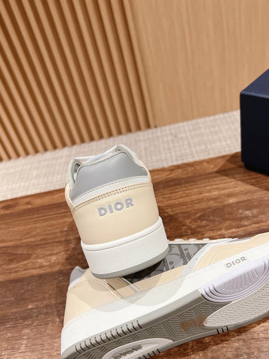 Dior B27# Jacquard Embroidery Craft Series, Low-Top Sneakers Series 12