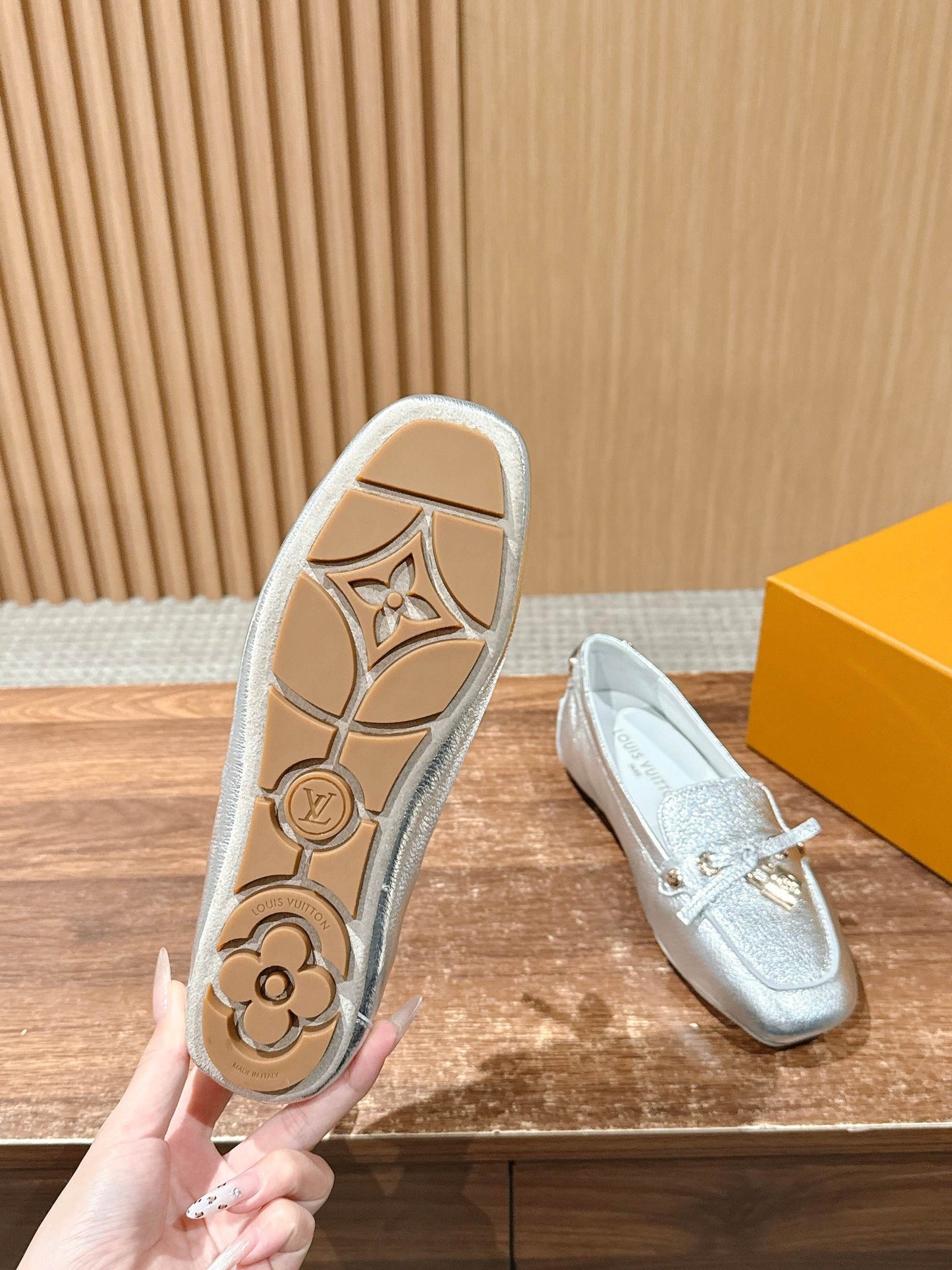 LV Flat-bottomed loafer driving shoes, Silver