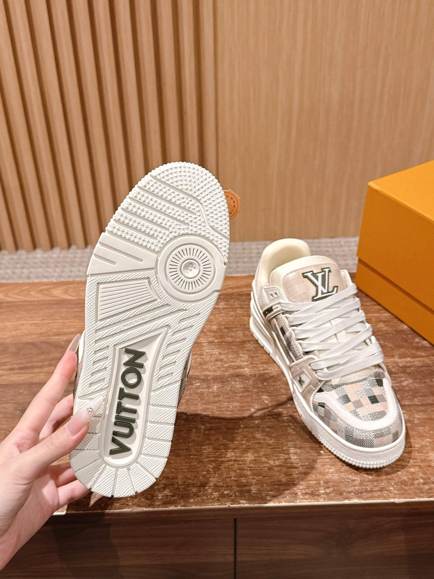 LV Trainer Series 42