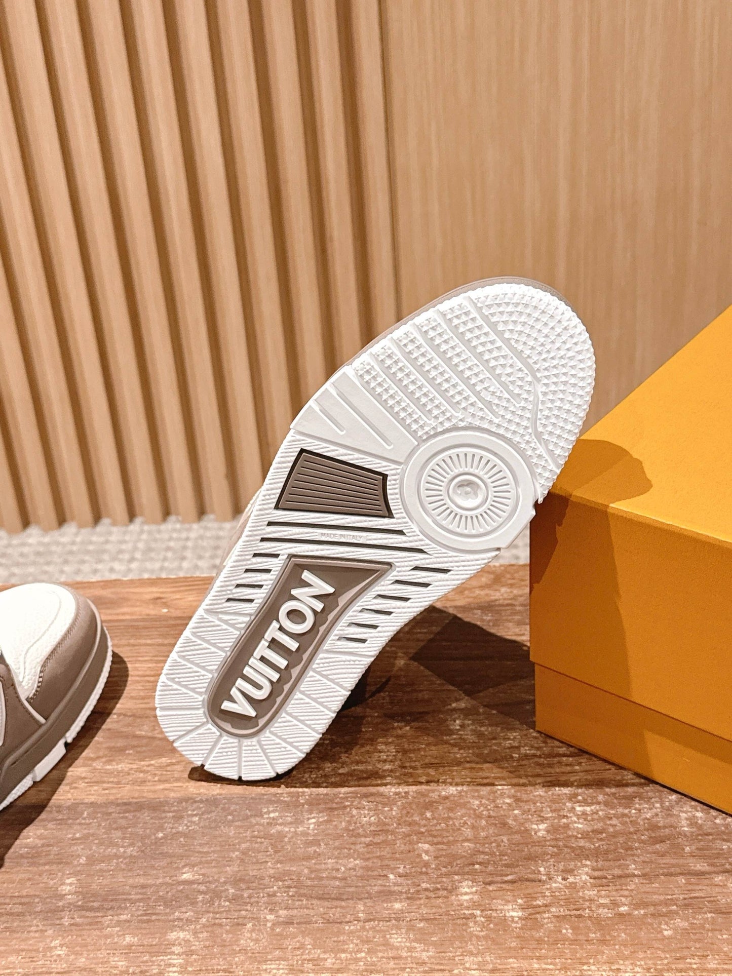 LV Trainer Series 37