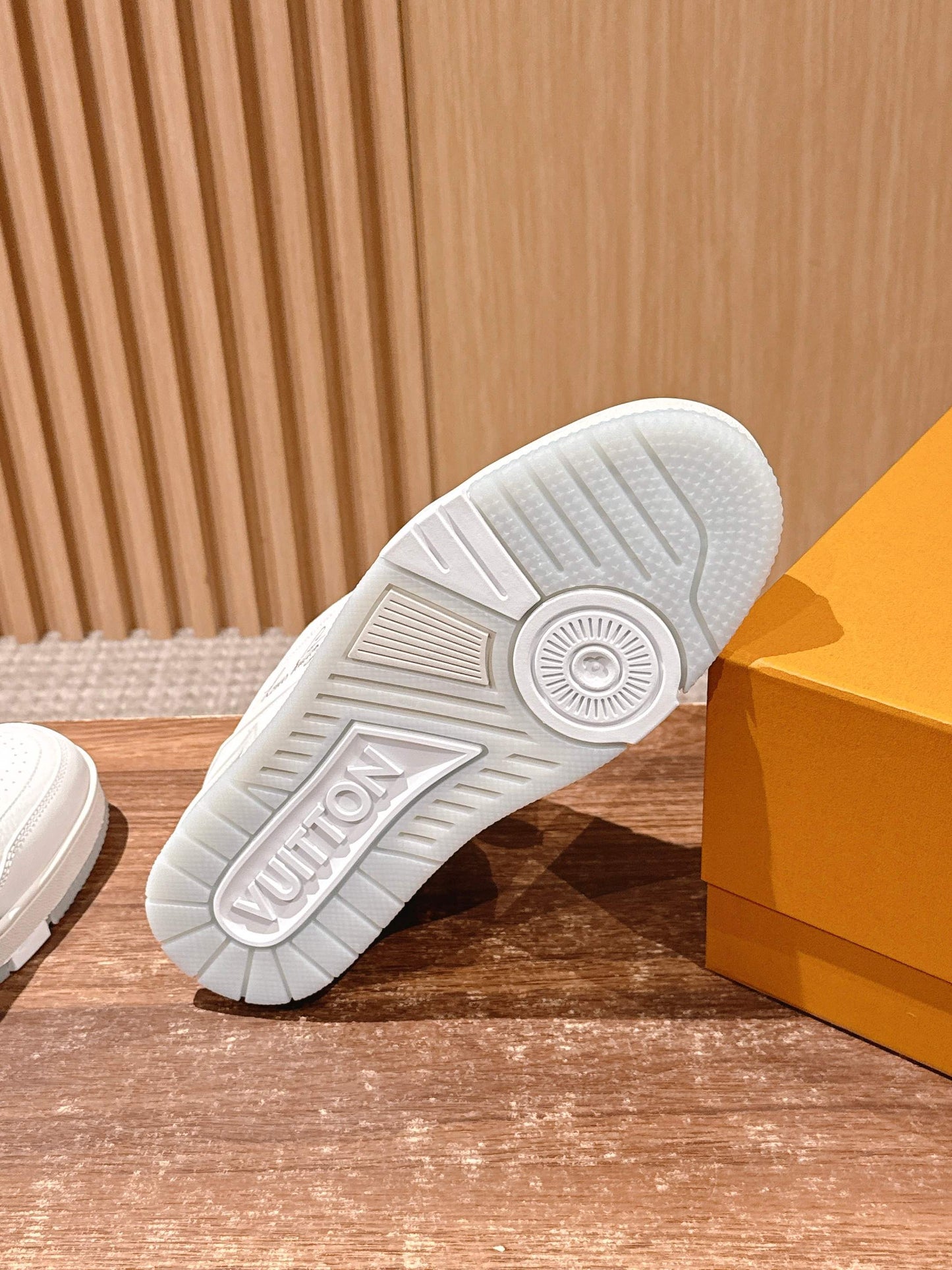 LV Trainer Series 24