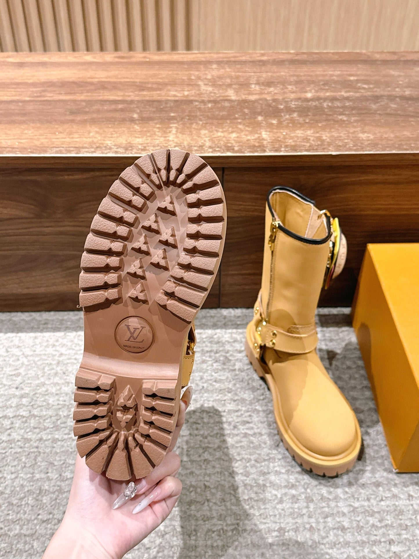 LV * Timberland Short Boots Matte Yellow 02