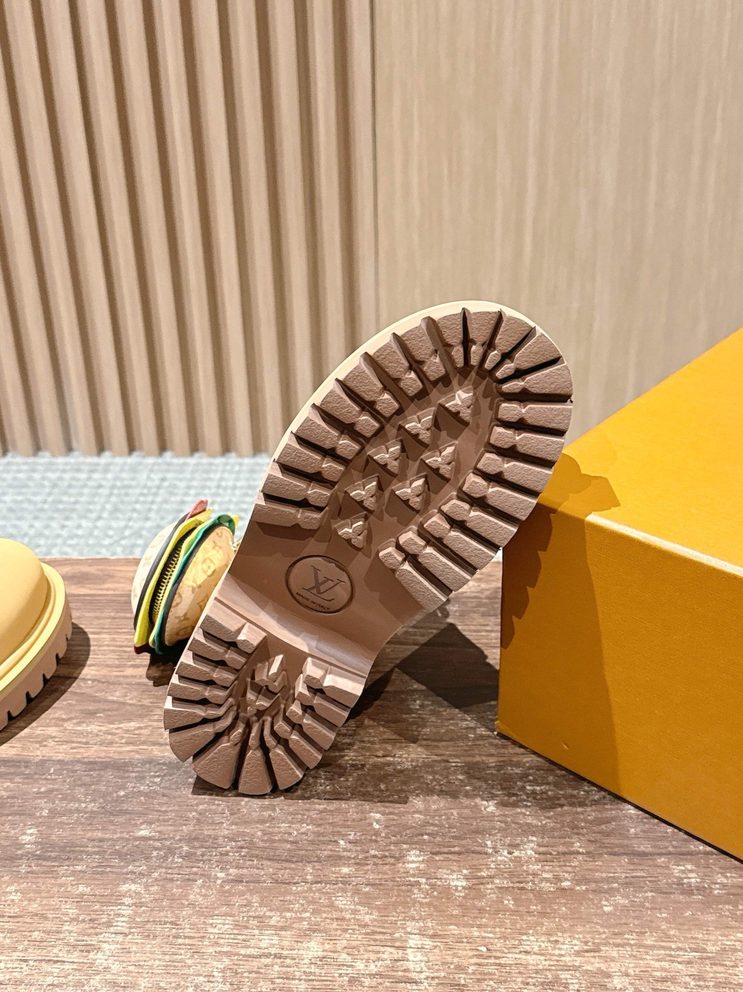 LV * Timberland Short Boots Matte Yellow 01