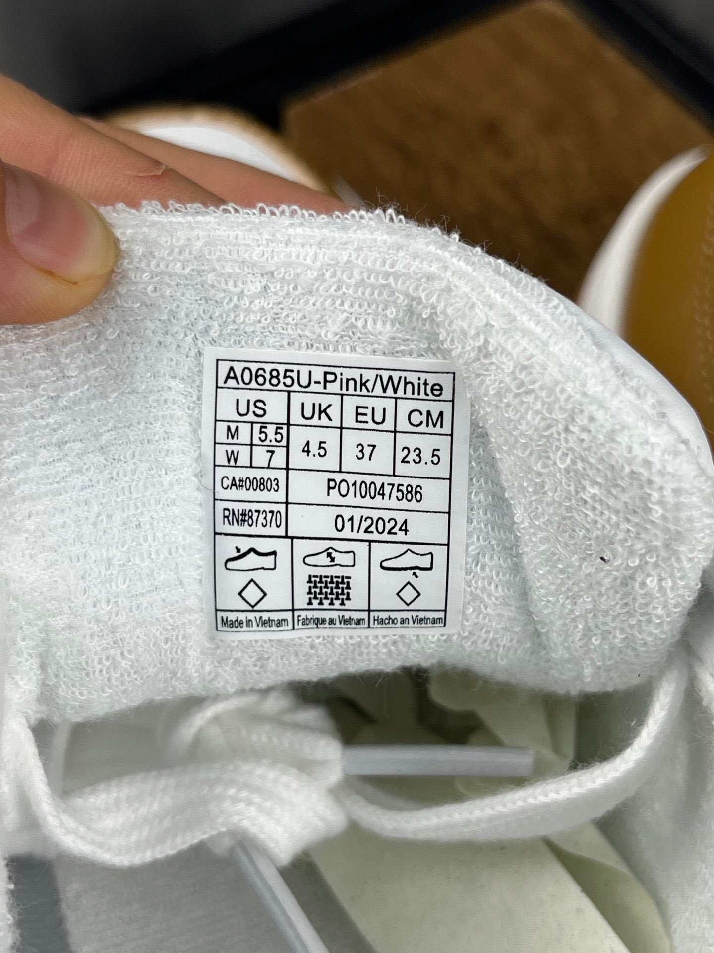 ALO Recovery Mode Sneaker, Gravel/White