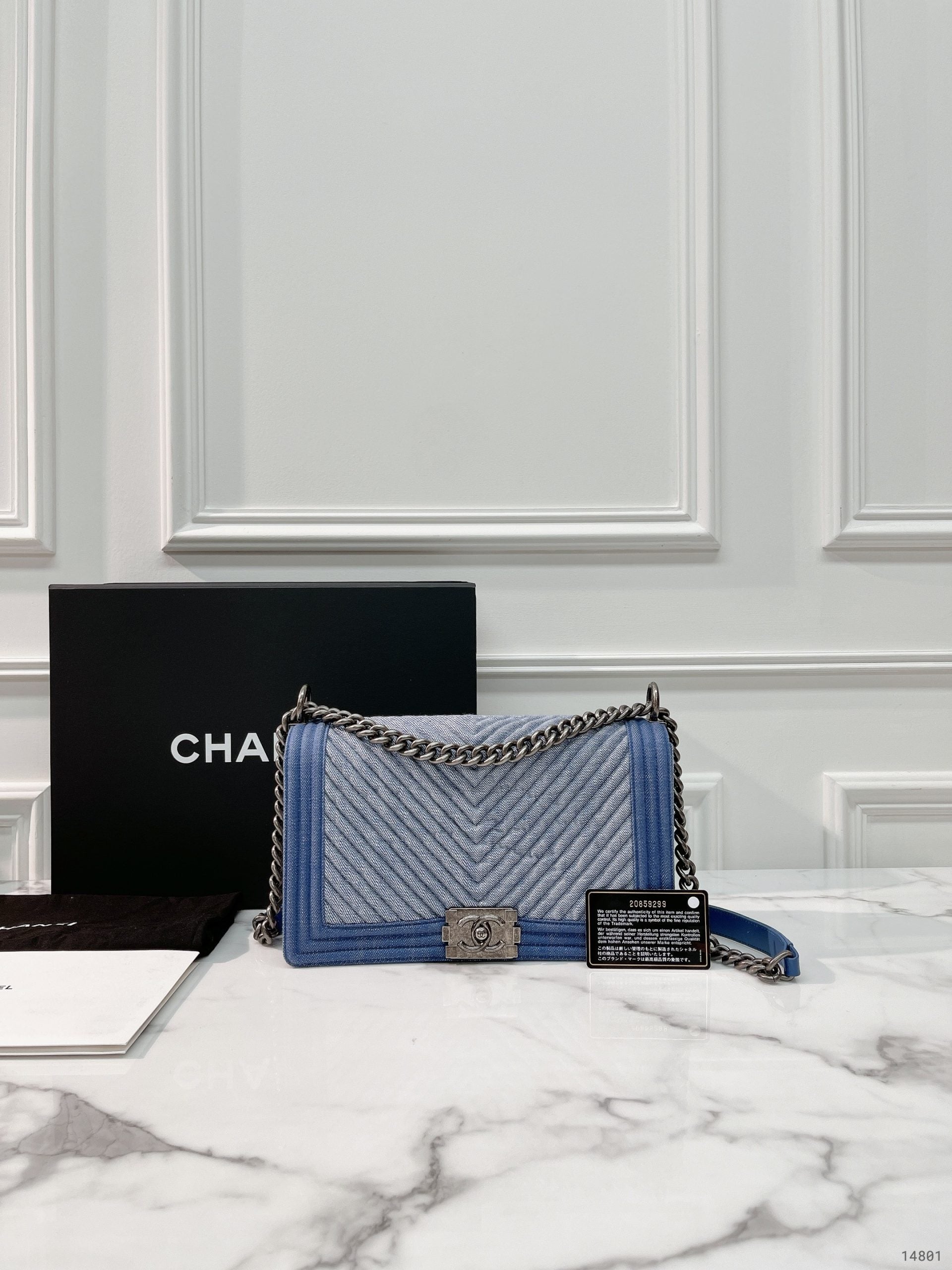 CHANEL MEDIUM BOY HANDBAG