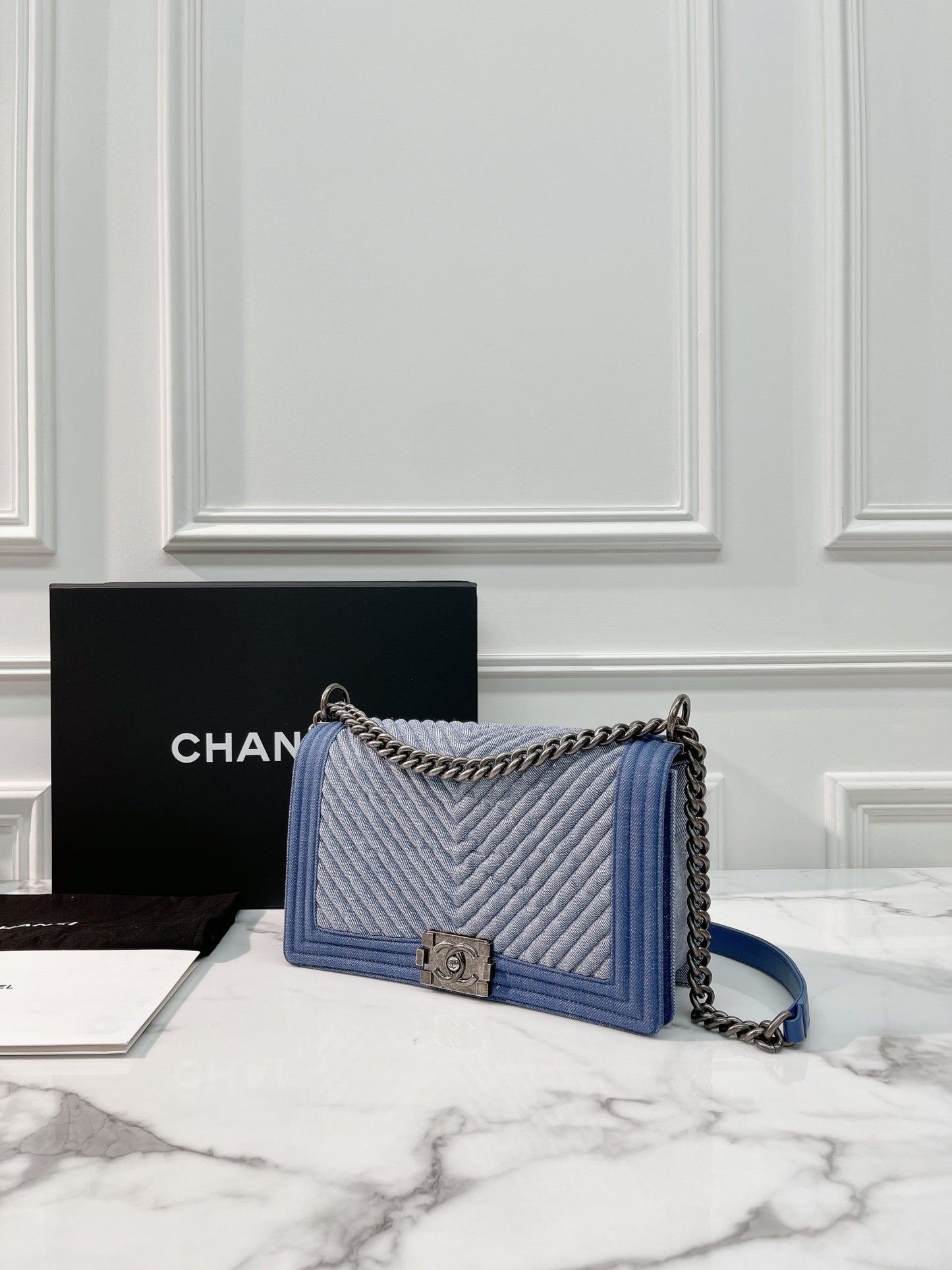 CHANEL MEDIUM BOY HANDBAG