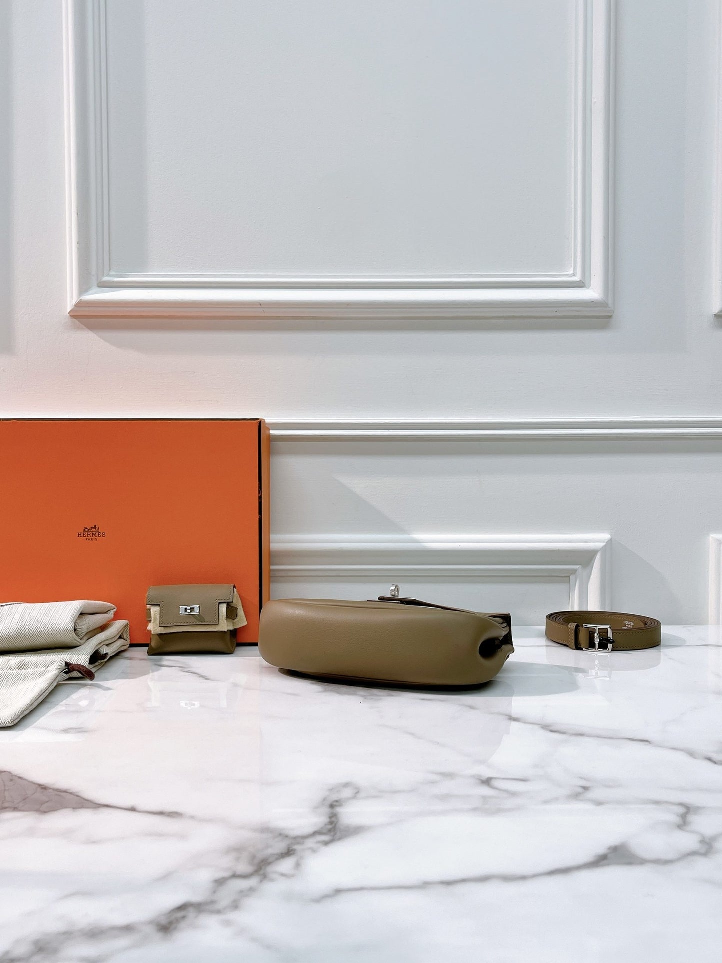 HERMES KELLY MOOVE, ETOUPE/SILVER