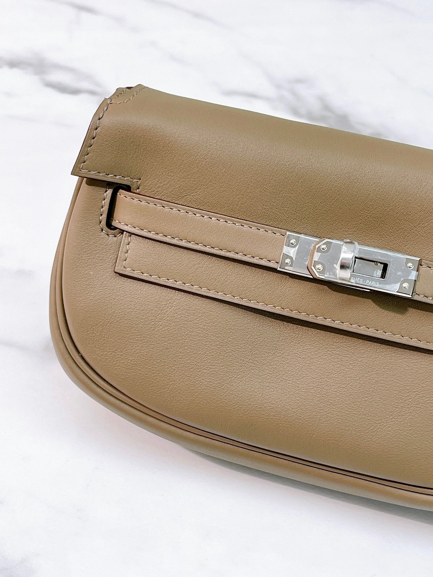HERMES KELLY MOOVE, ETOUPE/SILVER