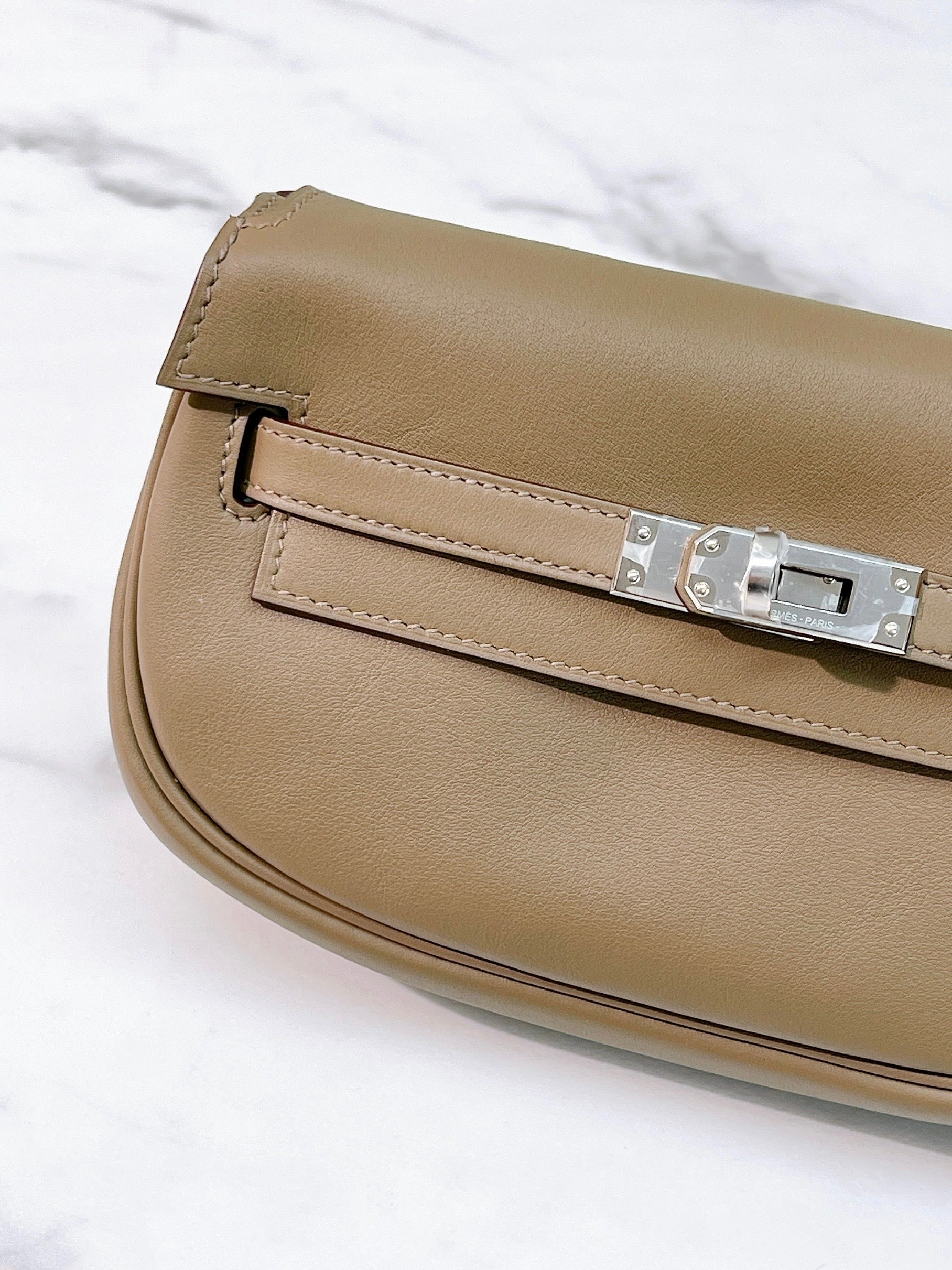 HERMES KELLY MOOVE, ETOUPE/SILVER