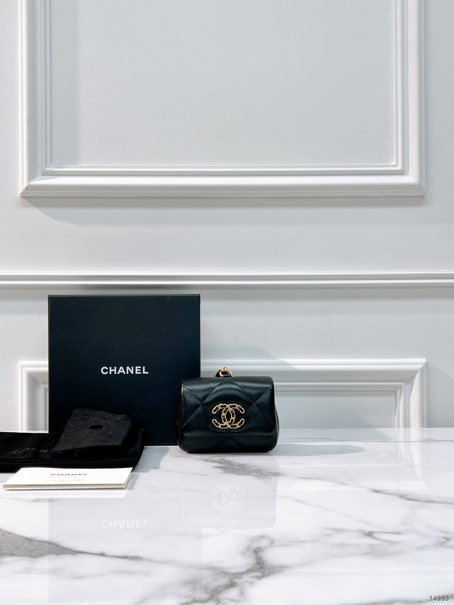 CHANEL 23P MINI 19 BAG