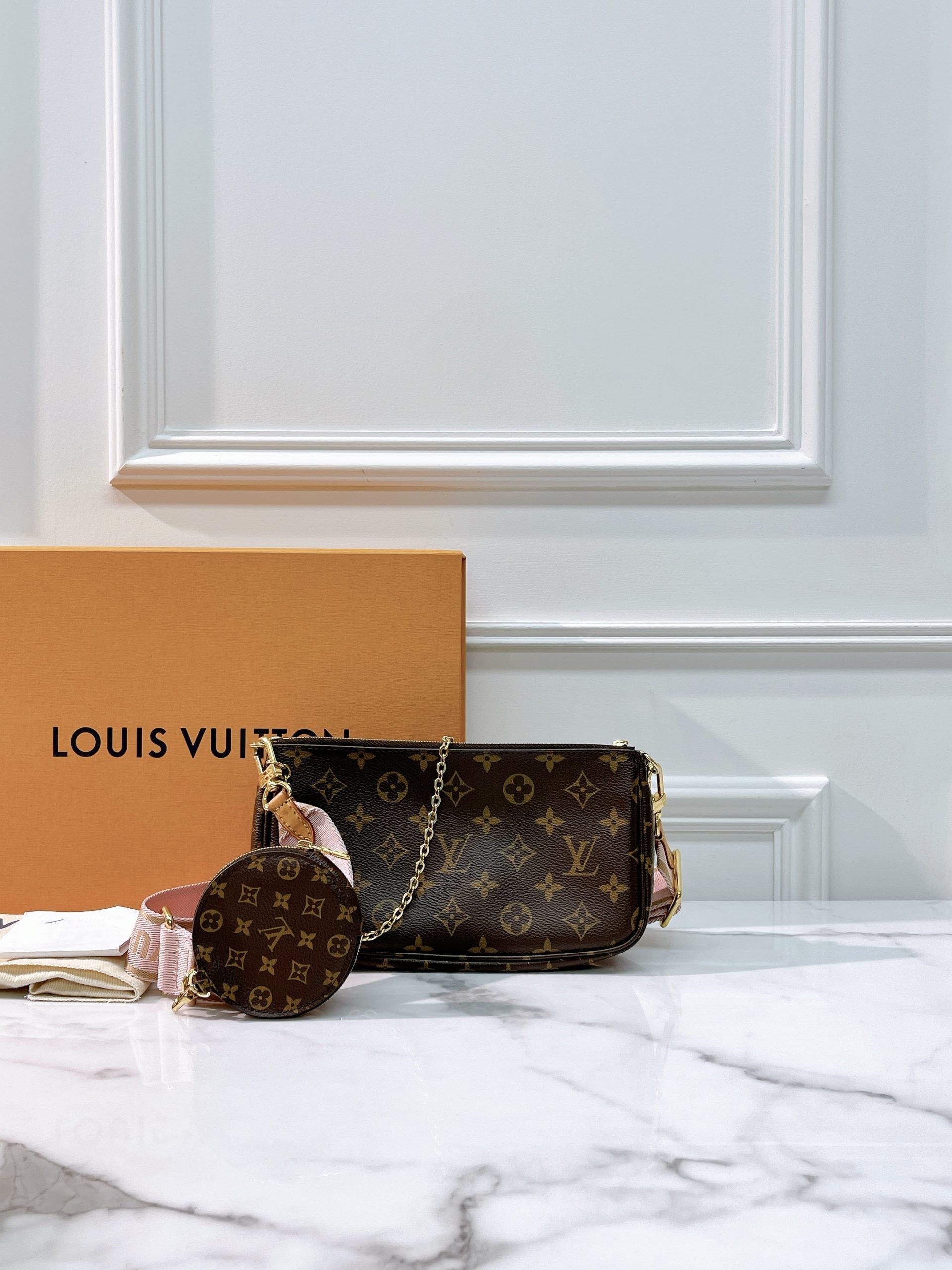 LV MUILTI POCHETTE ACCESSOIRES