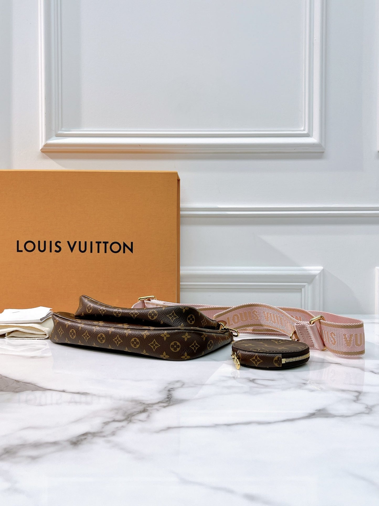 LV MUILTI POCHETTE ACCESSOIRES