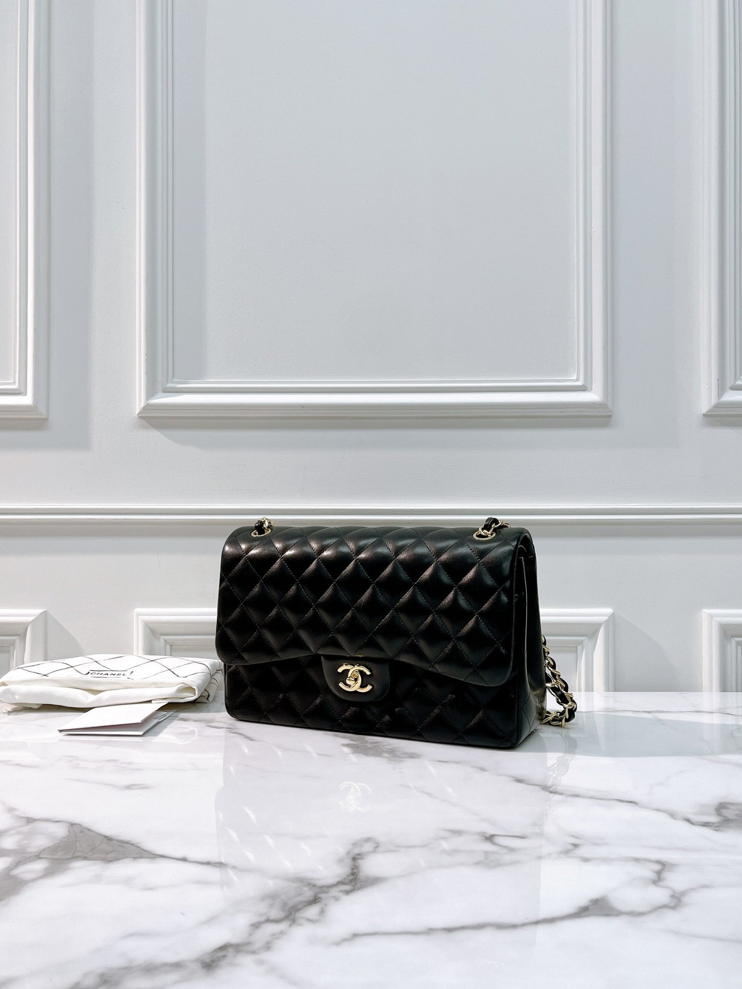 CHANEL CLASSIC FLAP JUMBO
