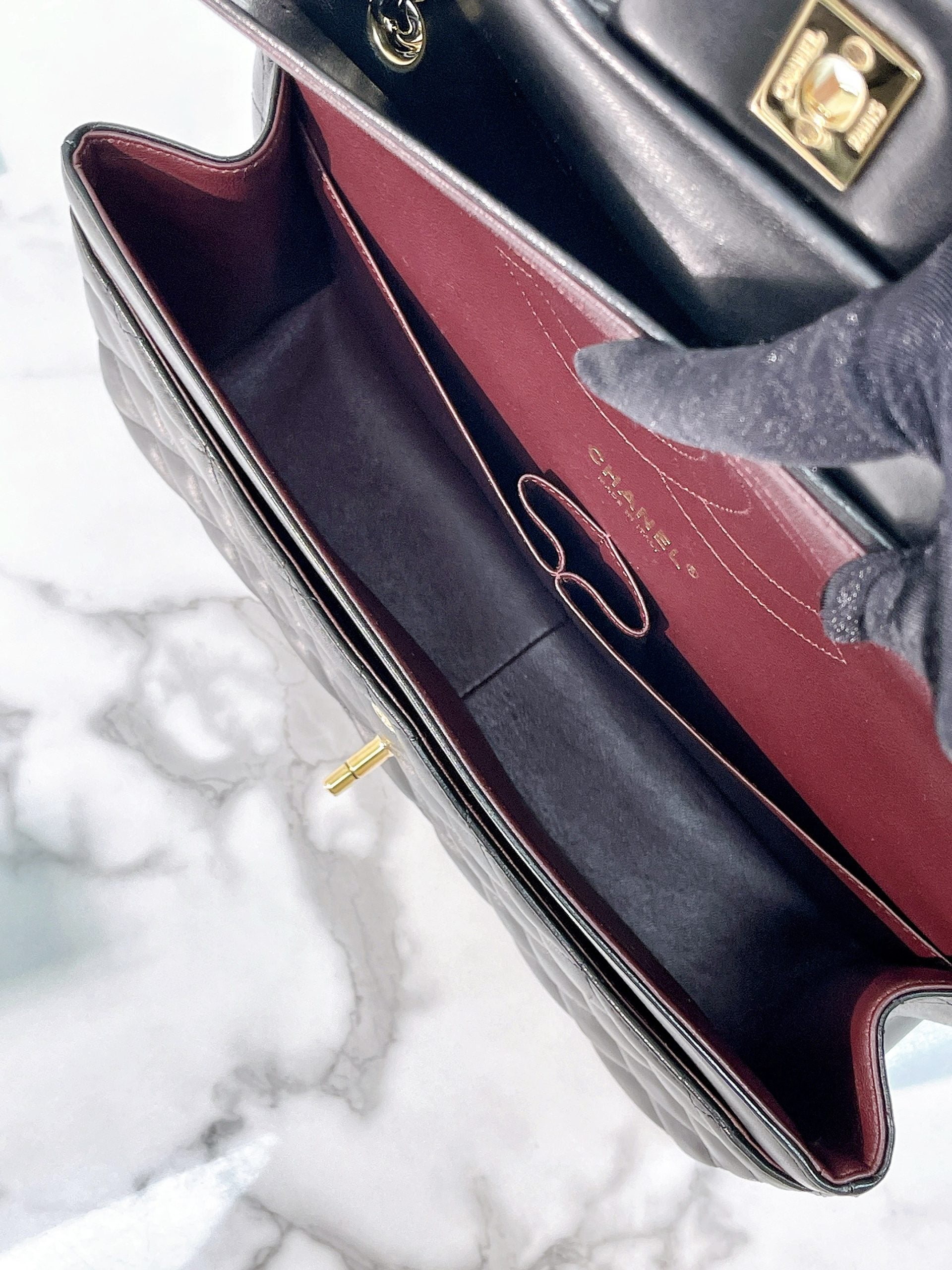 CHANEL CLASSIC FLAP JUMBO