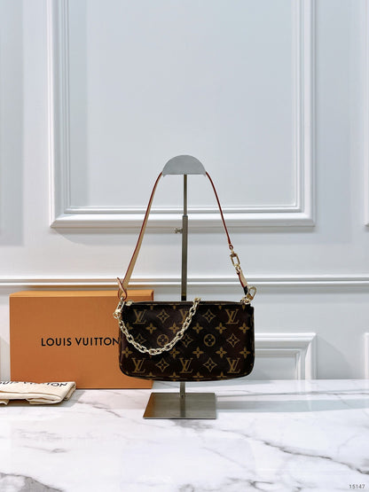 LV POCHETTE ACCESSOIRES