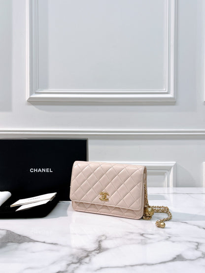CHANEL WOC