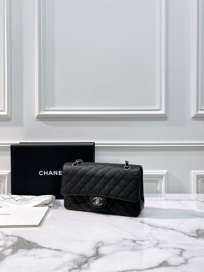 CHANEL CLASSIC FLAP