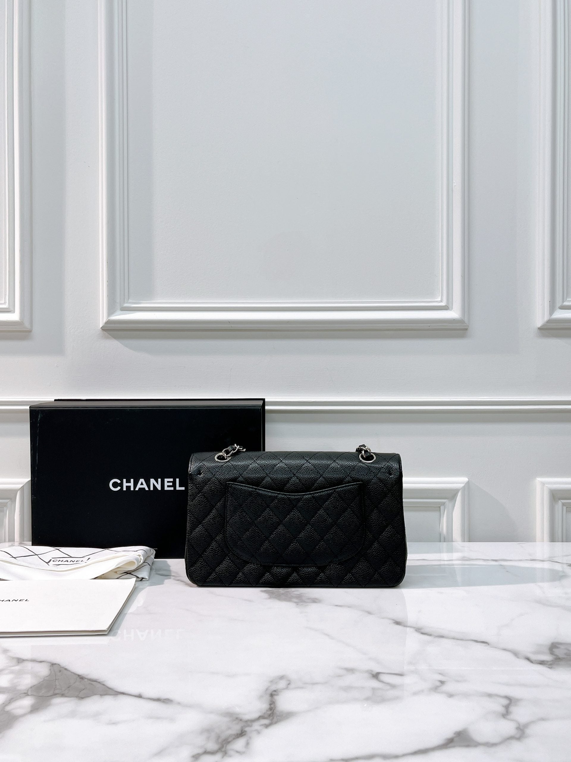 CHANEL CLASSIC FLAP