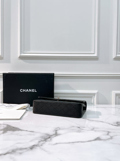 CHANEL CLASSIC FLAP