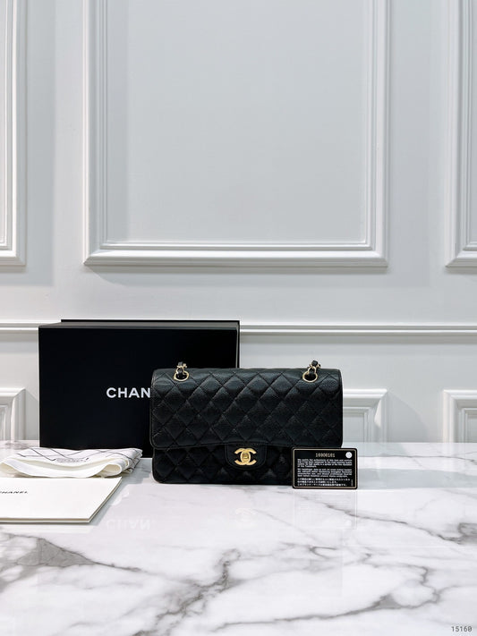 CHANEL CLASSIC FLAP