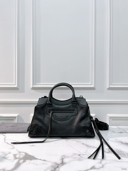 BALENCIAGA NEO CLASSIC