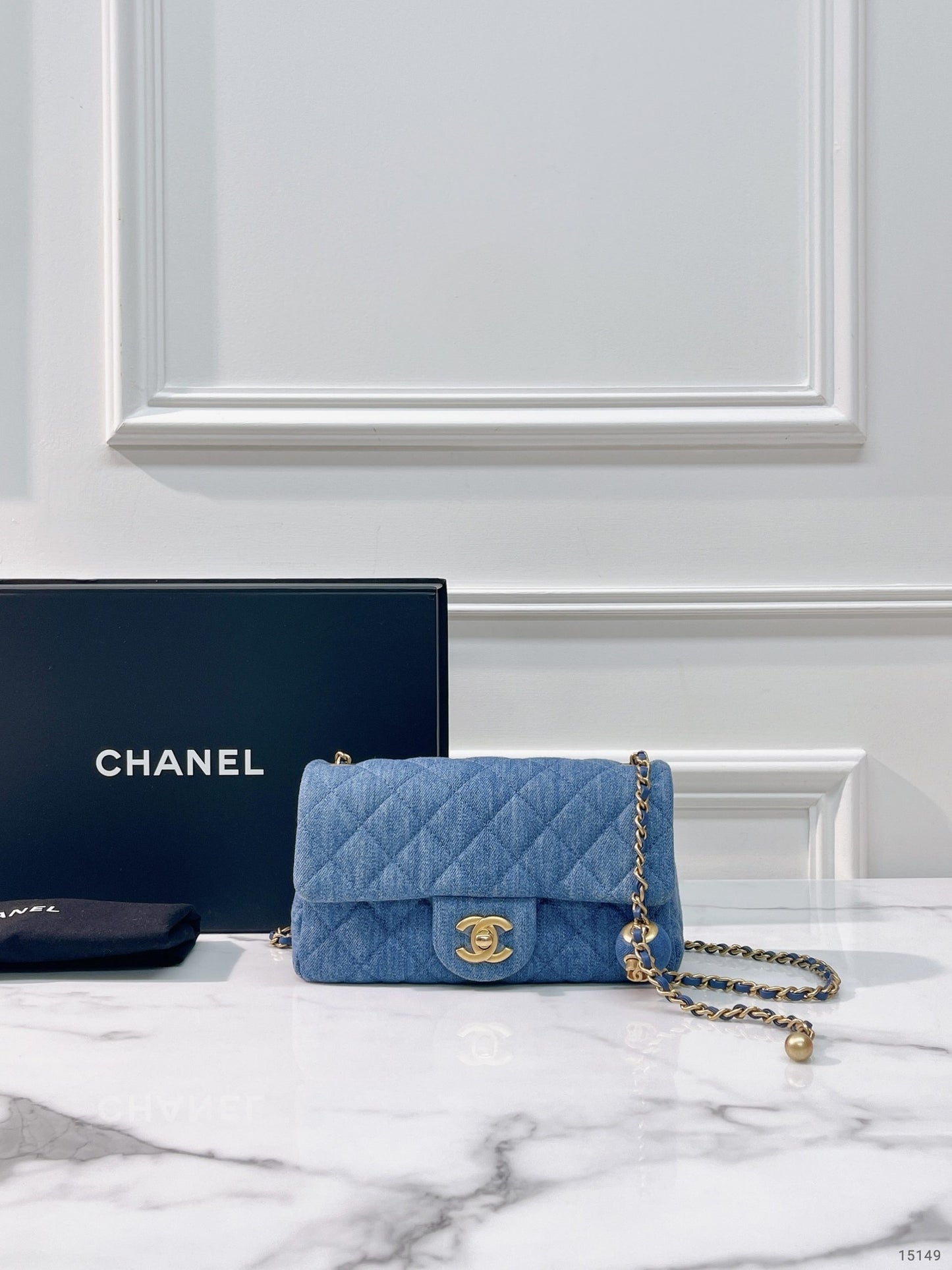 CHANEL 22C MINI CLASSIC FLAP