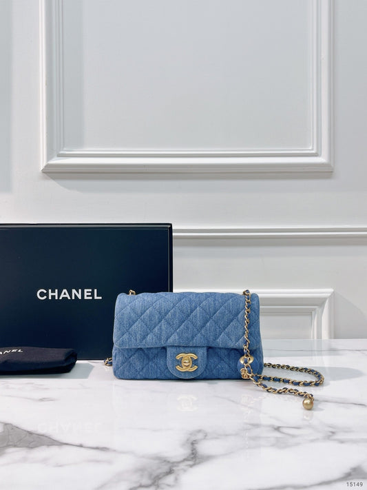 CHANEL 22C MINI CLASSIC FLAP