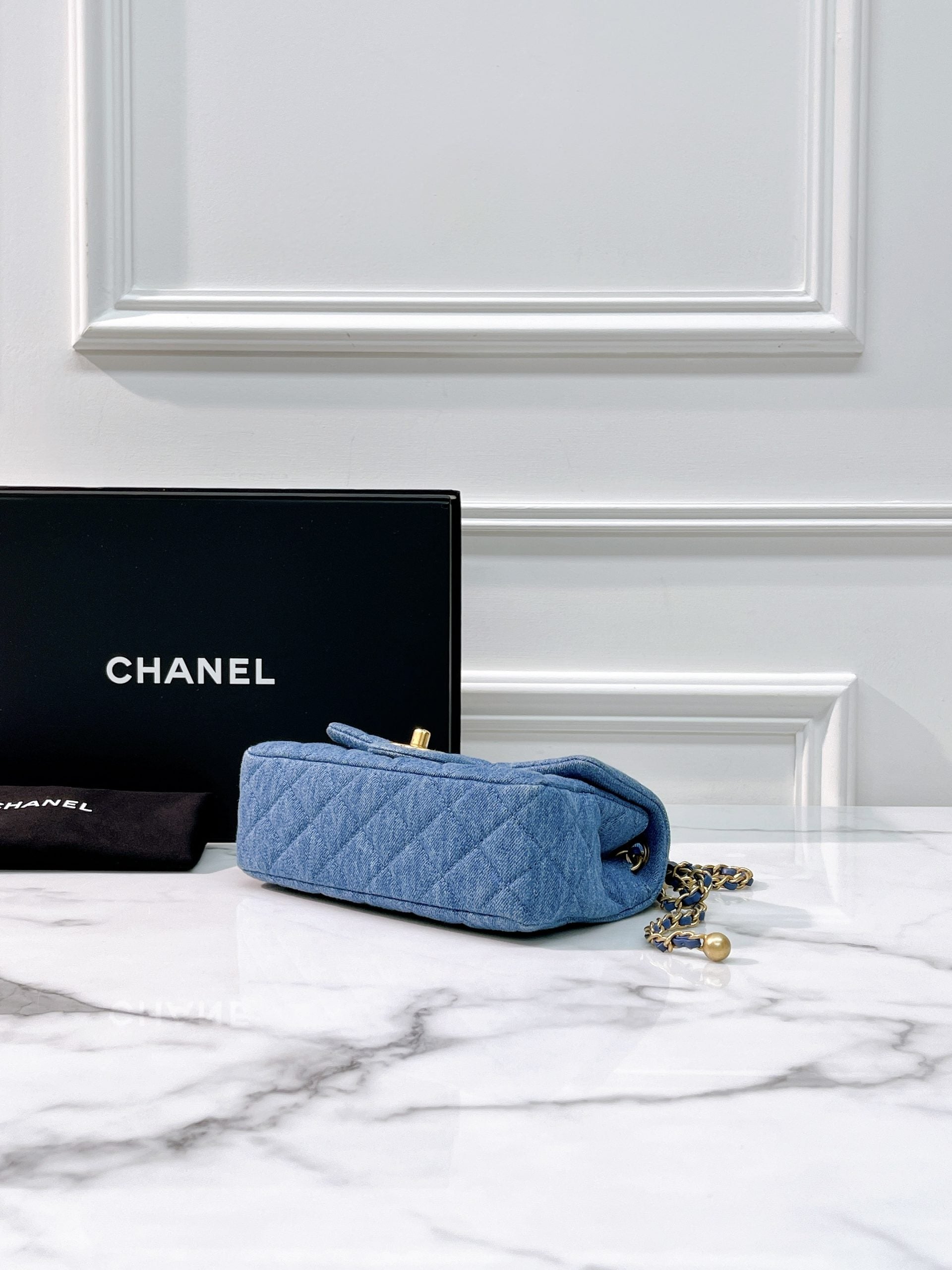 CHANEL 22C MINI CLASSIC FLAP