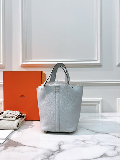 HERMES PICOTIN 18 BLEU PALE/SILVER