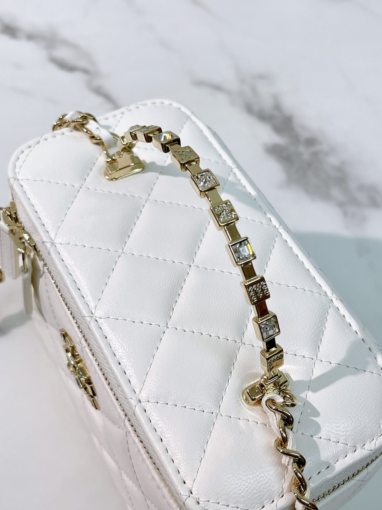 CHANEL 24P VANITY CASE WITH HANDLE